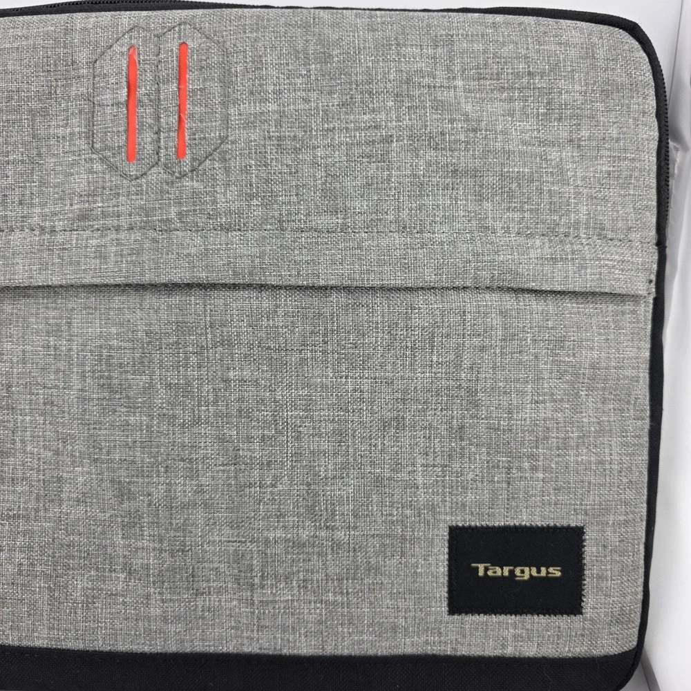 Targus Laptop Sleeve Case Black 14 Inch Zippered Pre-Owned‎
